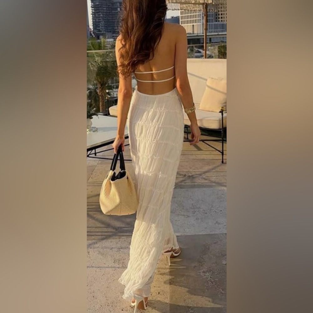 NWT Backless Dress Sleeveless Textured Halter Open Back Maxi size S - Picture 4 of 8